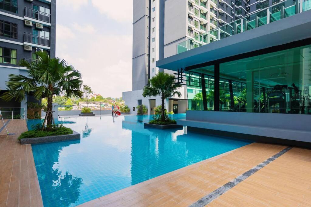 Fun Slides Majestic Maxim Cheras Staycation Mrt Appartement